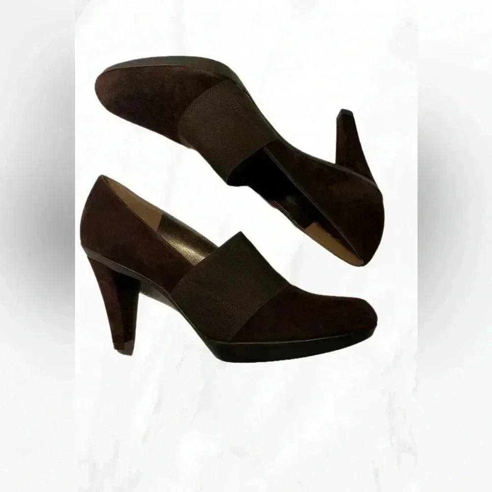 Like new Stuart Weitzman โbandoโ chocolate suede platform leather heels 8